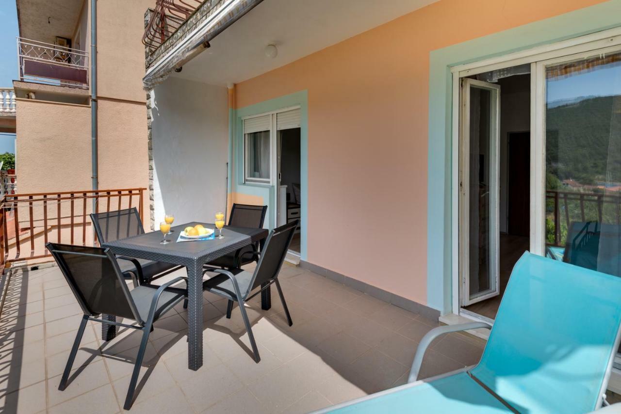 Cozy Apartment Stana In Grebastica 希贝尼克 外观 照片