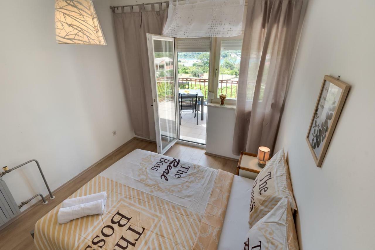 Cozy Apartment Stana In Grebastica 希贝尼克 外观 照片