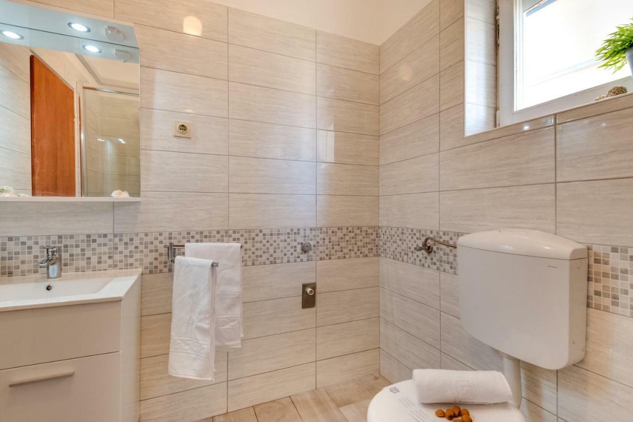 Cozy Apartment Stana In Grebastica 希贝尼克 外观 照片