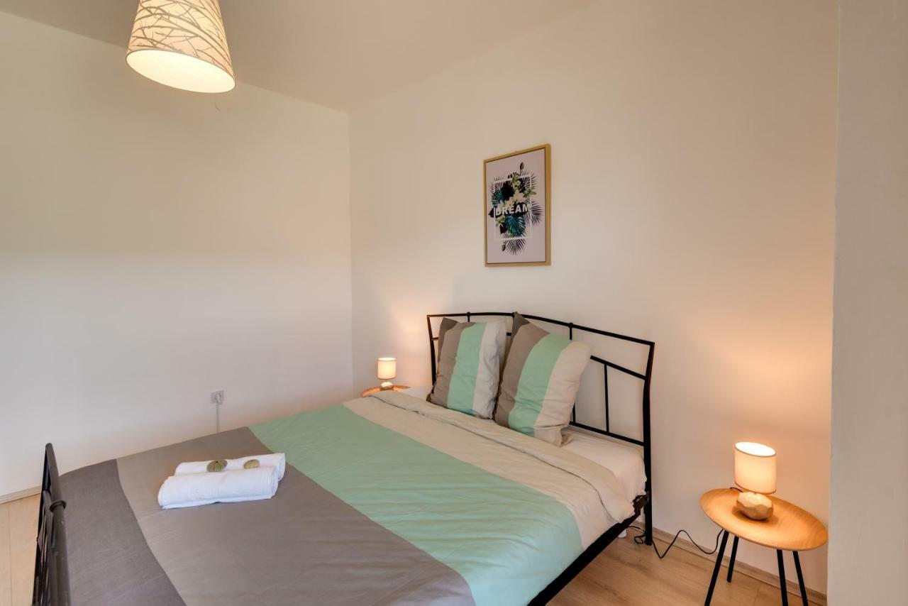Cozy Apartment Stana In Grebastica 希贝尼克 外观 照片