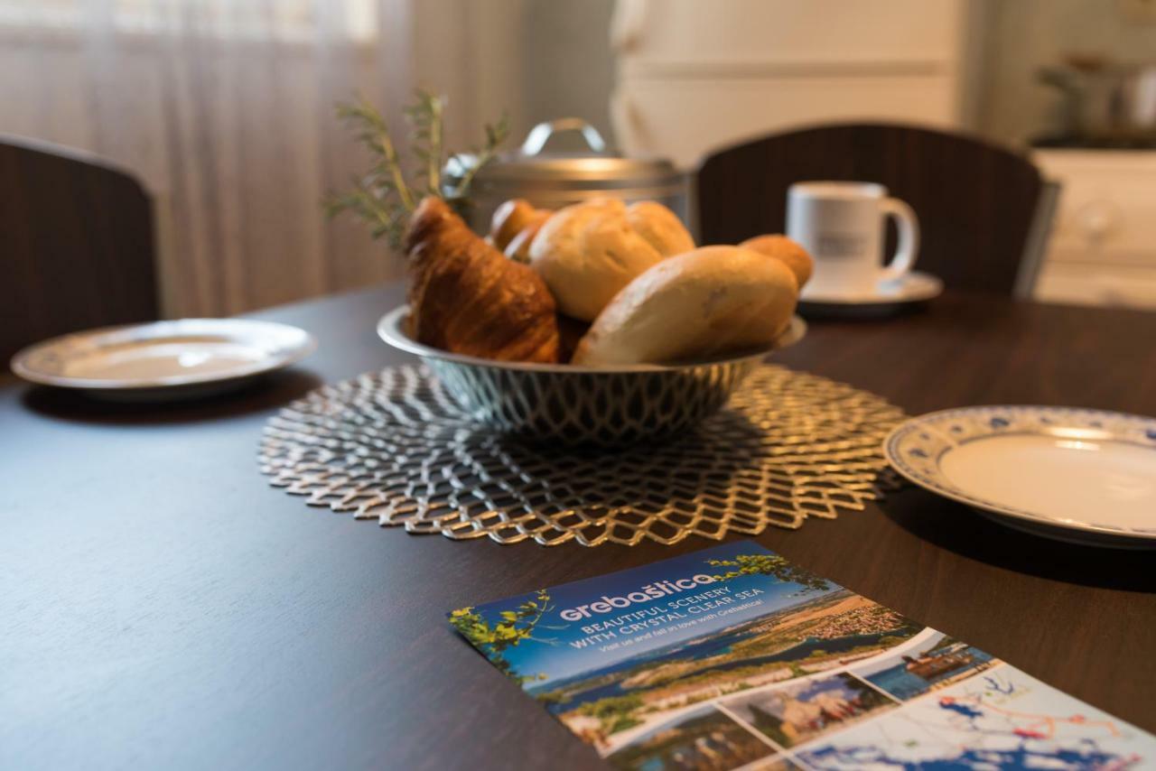 Cozy Apartment Stana In Grebastica 希贝尼克 外观 照片